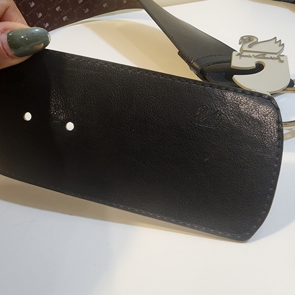 Gloria Vanderbilt Black Leather Belt with Silver Buckle - Picture 4 of 12